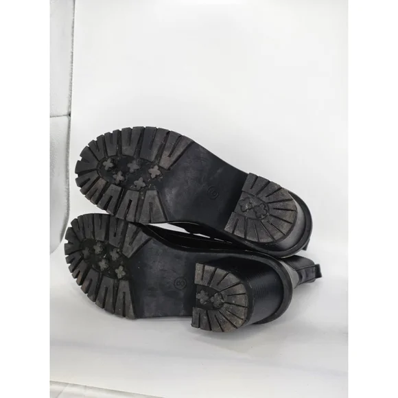 A New Day Women's Black Heeled Boots Size 8 with Beige Trim - Picture 7 of 8